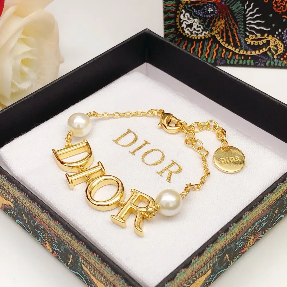 Dior necklace gold Dior pearl letters full of personality and high-end feeling