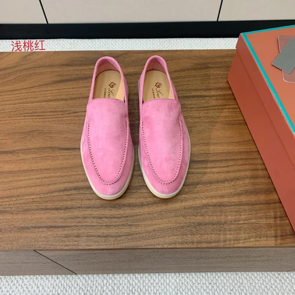 Loro piana smooth loafers. Italian top-grade cashmere is retro