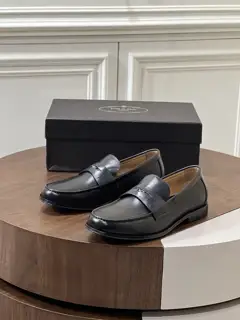Prada business casual leather shoes