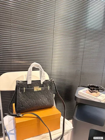 Louis Vuitton Tote