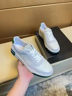 Gucci sneakers. Counter purchase Casual Original leather imported from Italy