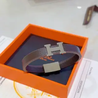 Hermes The latest leather bracelet
