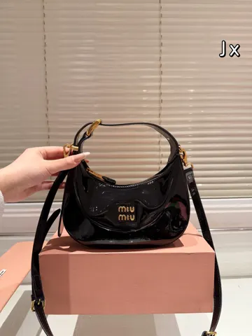 MiuMiu Hobo