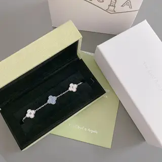 Van Cleef & Arpels Half-diamond chalcedony bracelet