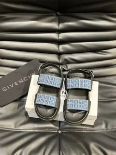 Givenchy classic men’s slippers