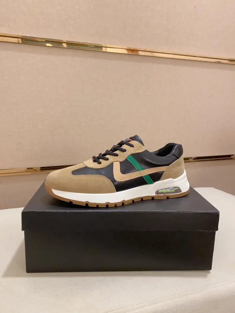 Armani sports casual shoes upper Italian imported cowhide. Fully imported leather lining