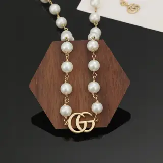 Gucci counter synchronization Gucci pearl necklace Choose a few pieces of jewelry to