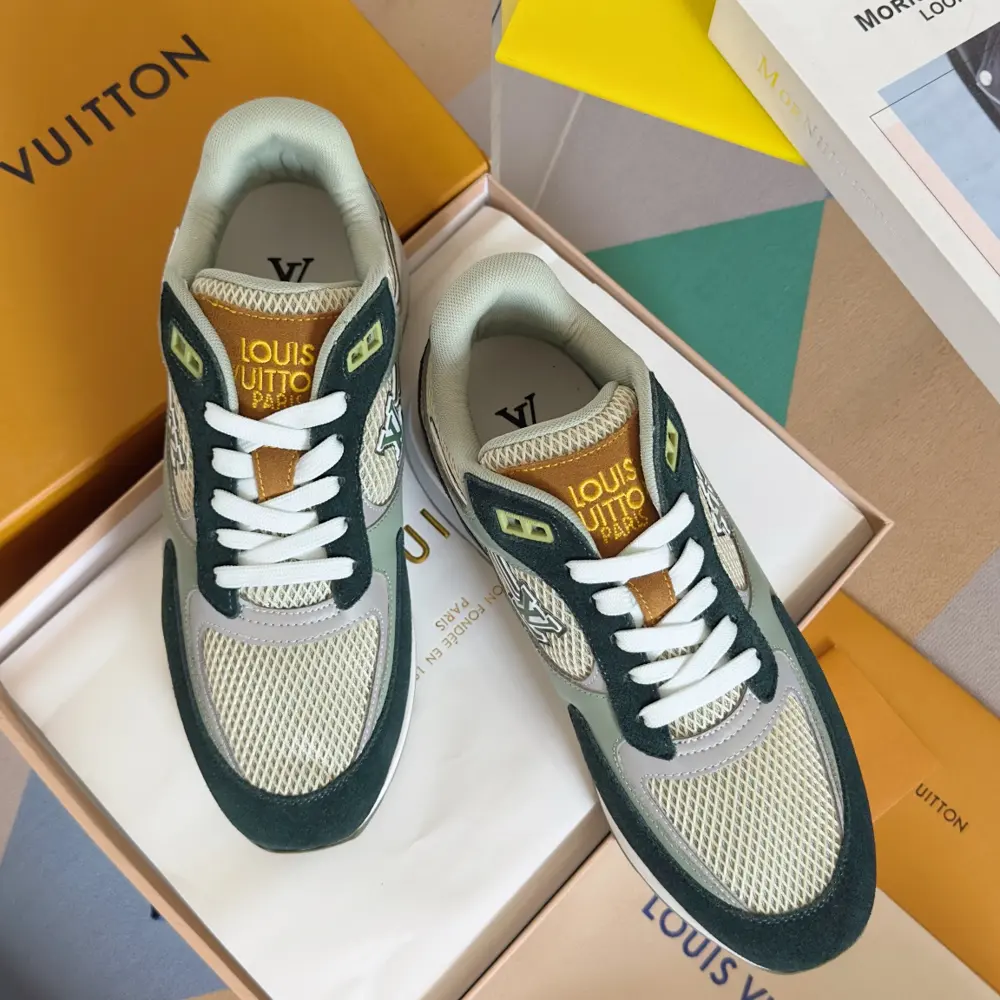 Louis Vuitton Casual Sneakers