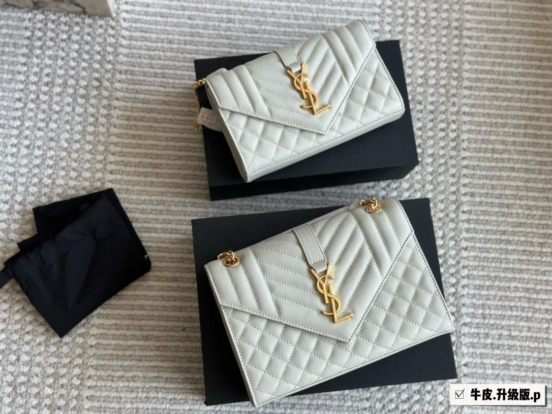 Yves Saint Laurent Bag
