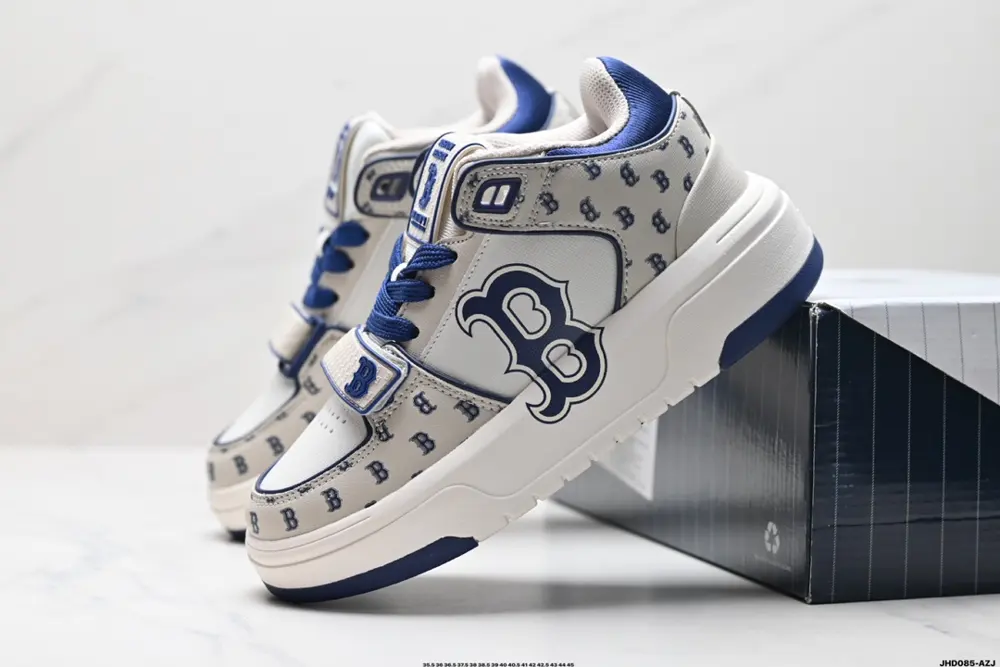 MLB Chunky Liner New York Yankees Senior Shoes Series Mid-cut Daddy Style Lightweight 3ASXCMM4N