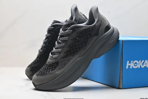 The HOKA brand comes from the Maori language of New Zealand. HOKA means earth 1147833