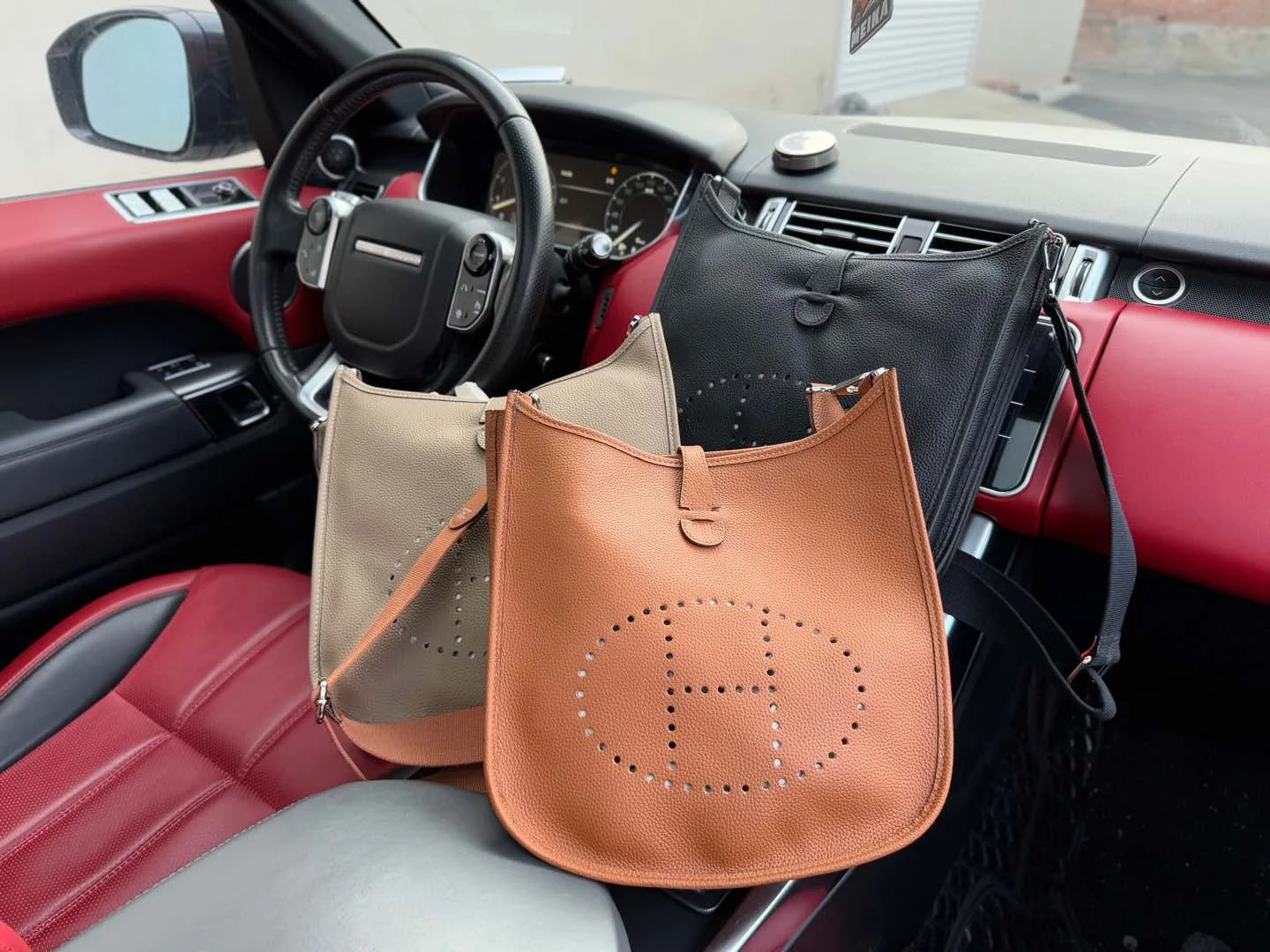 Hermès Evelyne