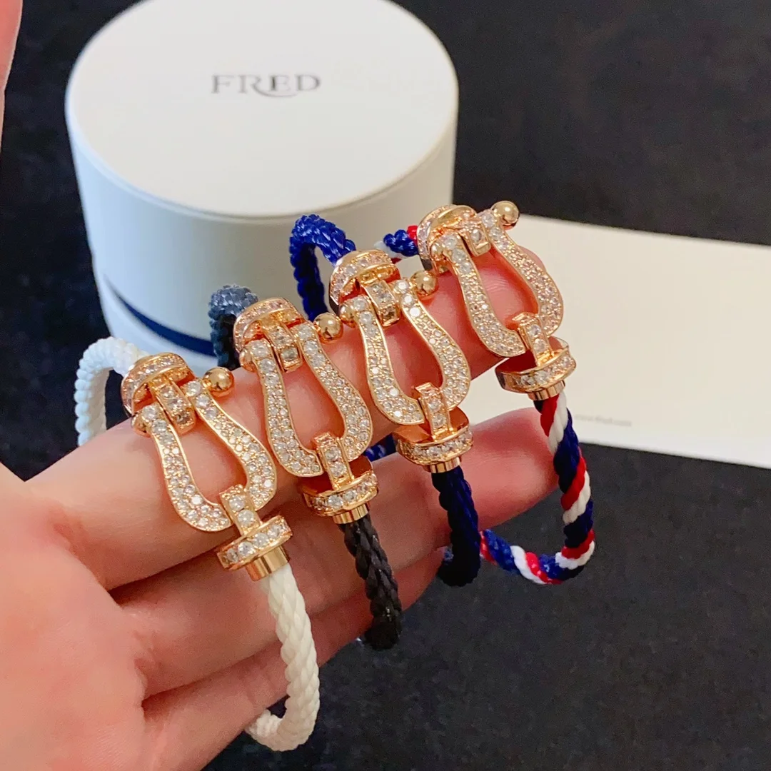 FRED light champagne gold buckle with full diamond