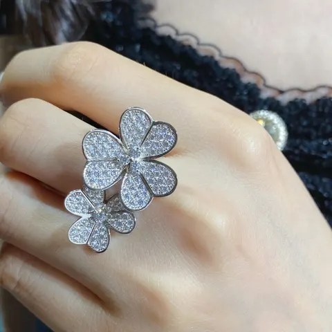 Van Cleef & Arpels Clover Full Diamond Ring