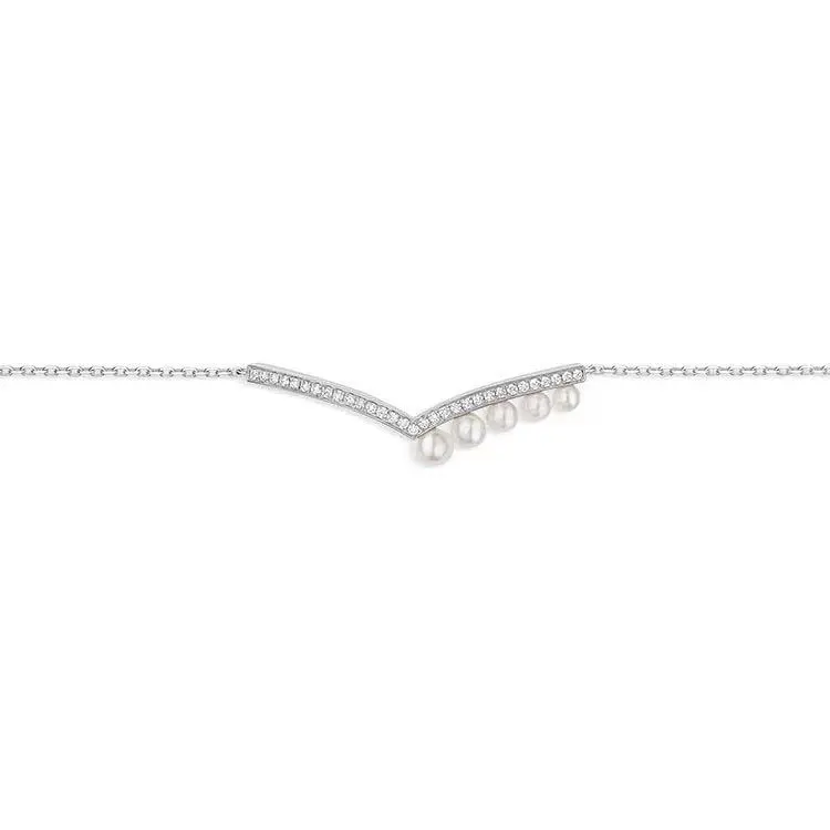 Chaumet V pearl bracelet