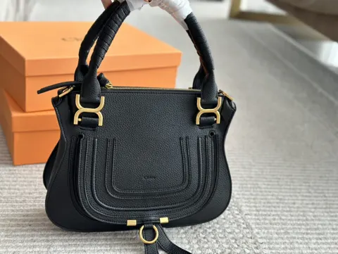 Chloe Saddle