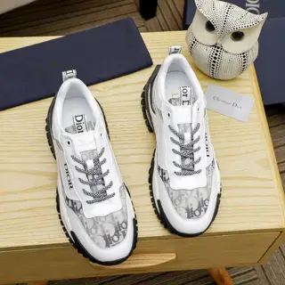 Dior counter simultaneous sale
