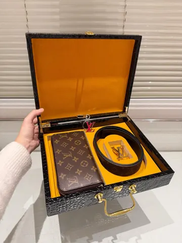 Louis Vuitton Wallet