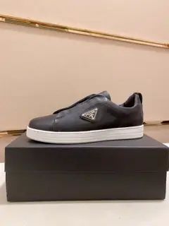 Prada casual fashion men’s shoes