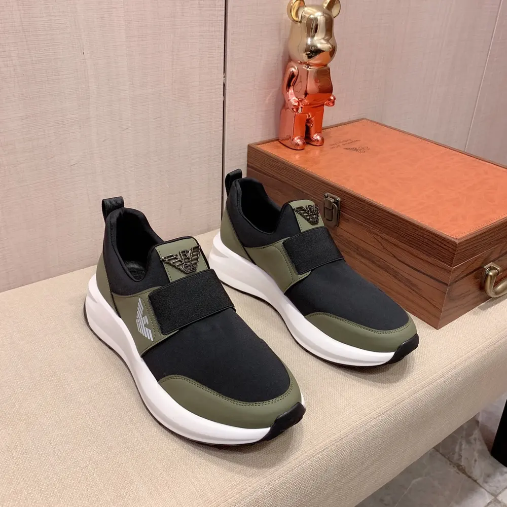 ARMANI’s popular casual shoes