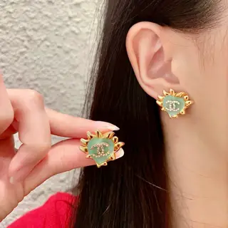 Chanel second-hand double C earrings