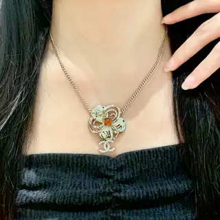 Chanel vintage necklace