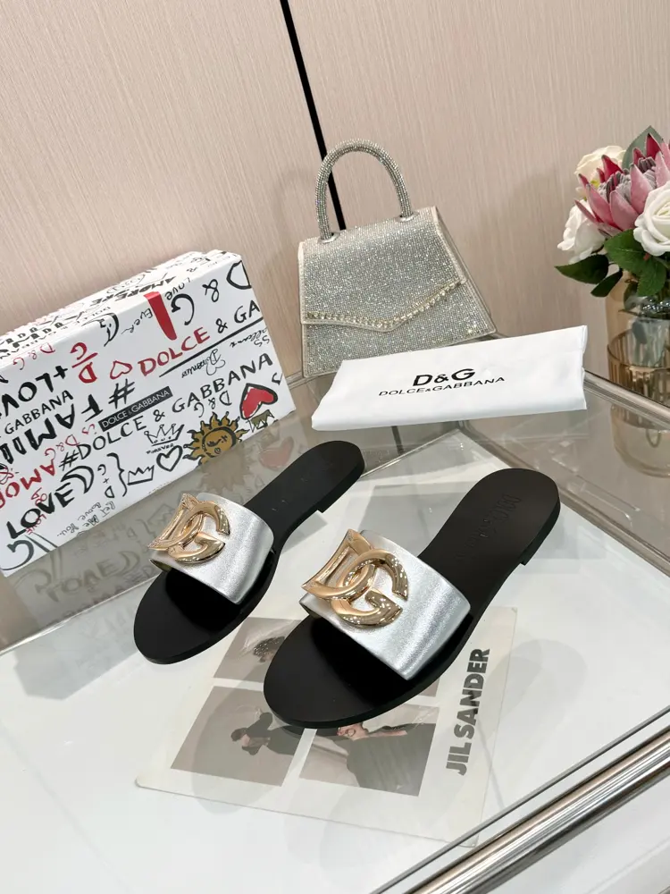 Dolce & Gabbana slippers