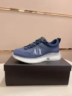 Armani casual shoes upper Italian imported cowhide. Fully imported mesh lining + leather