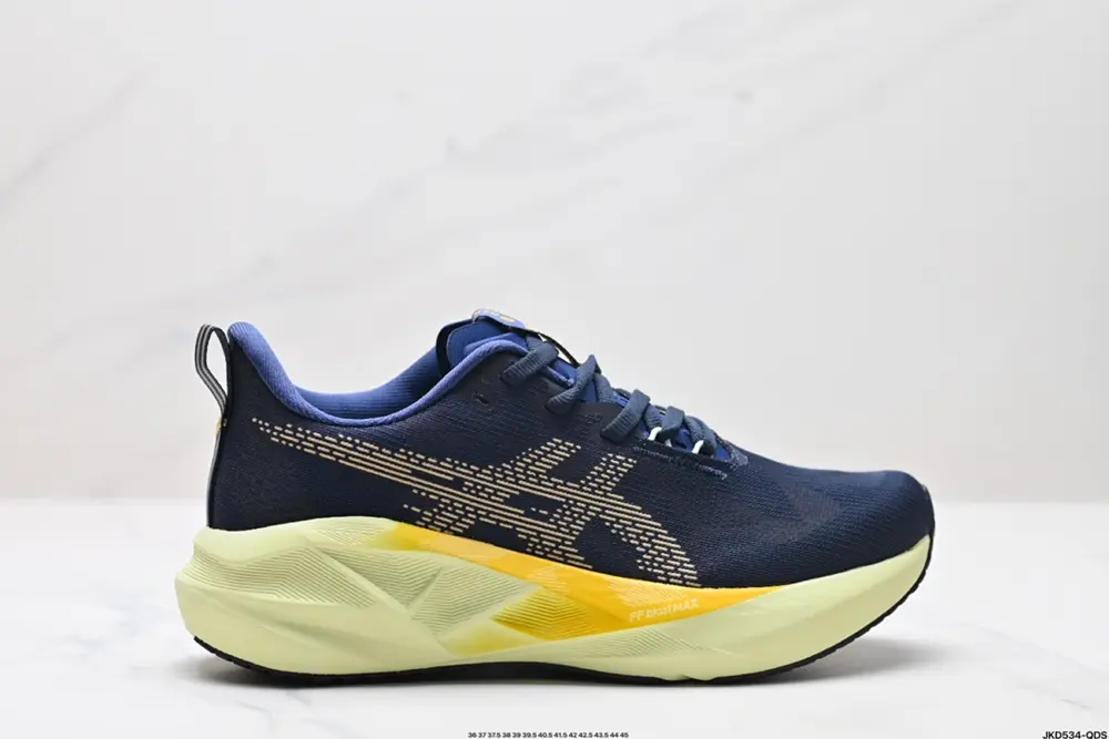 ASICS NOVABLAST 5 LE Lightweight Running Shoes 1011B974-100