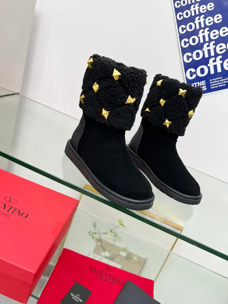Valentino snow boots. 24 catwalk model. One-to-one replica of the original. Super