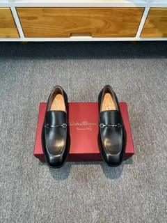 Salvatore Ferragamo men’s leather shoes