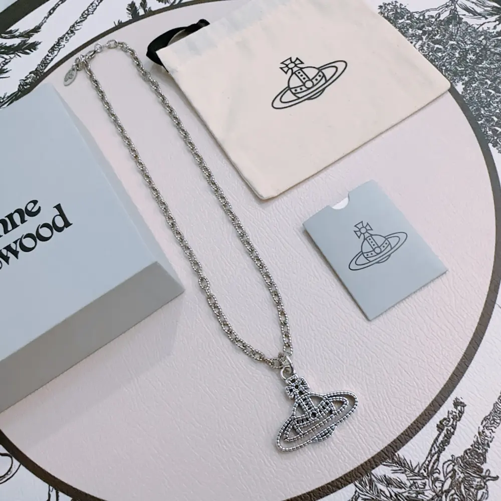 Vivienne Westwood Classic Large Saturn Necklace