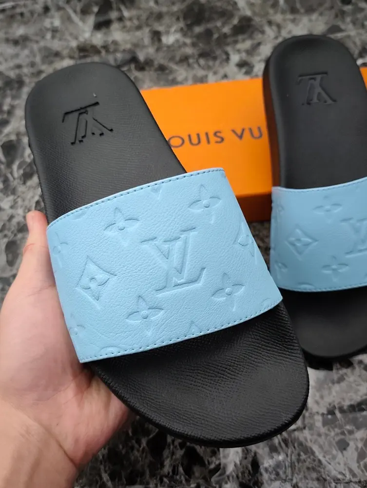 Louis Vuitton slippers