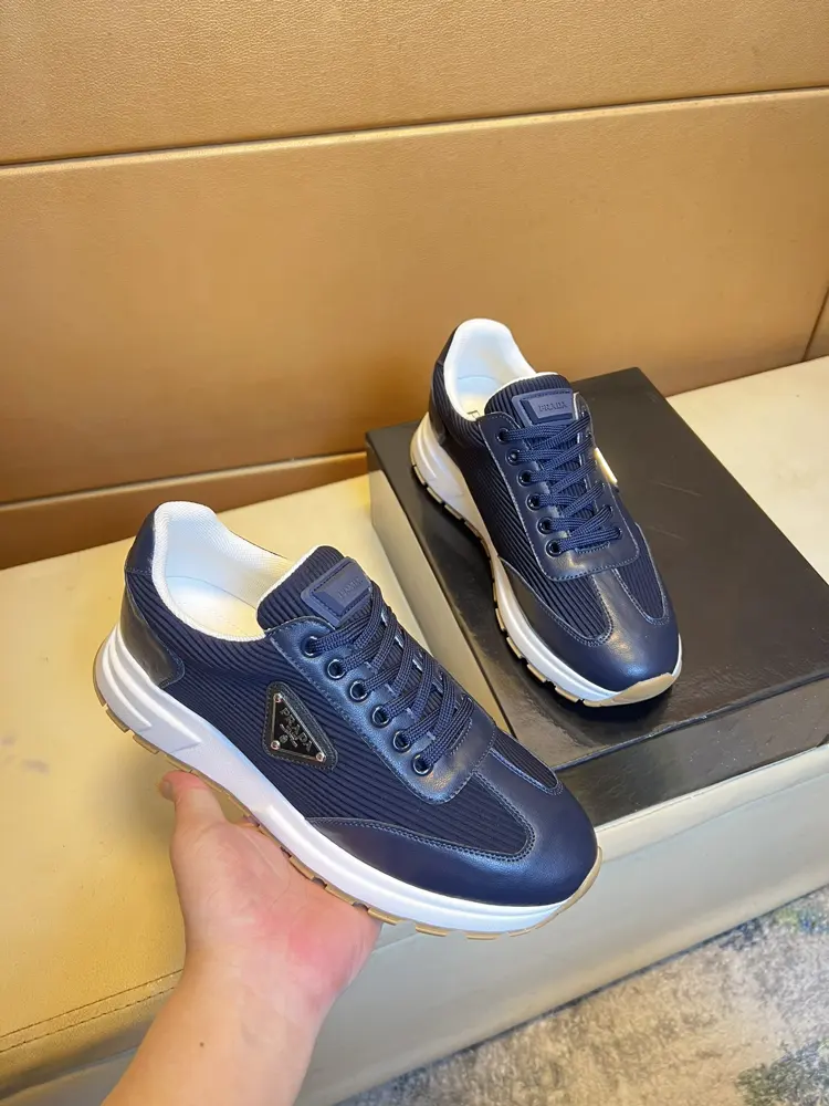 Prada sneakers. Silk calfskin·High frequency brand logo on the shoe·Brand high mercerized