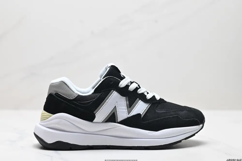 New Balance New Balance NB5740 Series Item No.: W5740LT1 Specially based on the classic 574