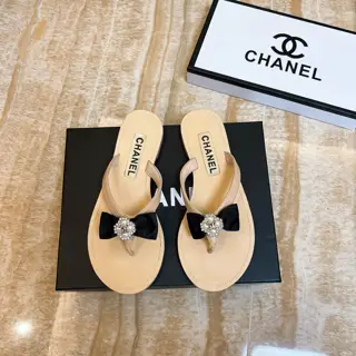 Chanel flip-flops Slippers