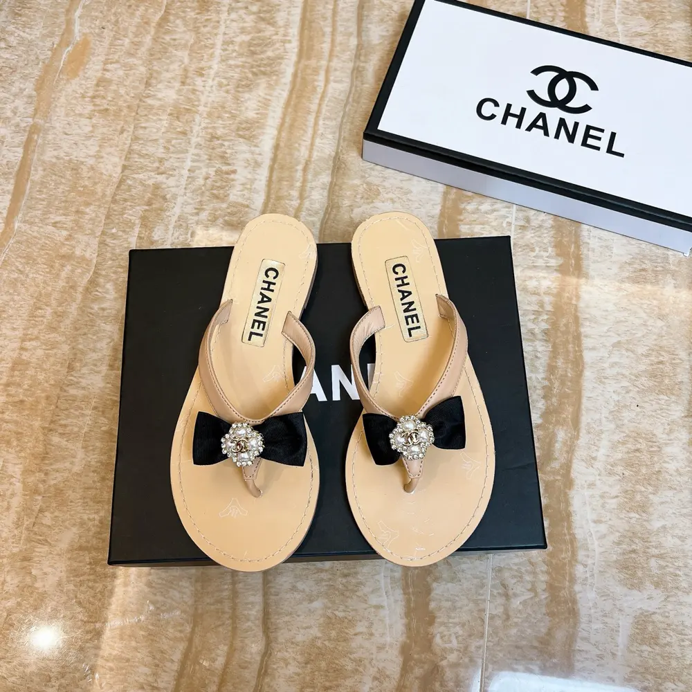 Chanel flip-flops Slippers