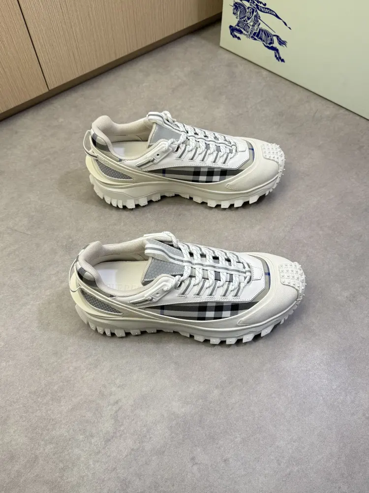 BURBERRY casual sports shoes