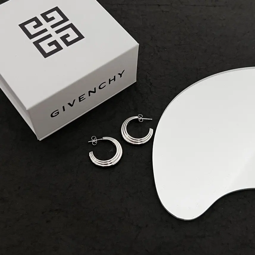 Givenchy hot stud earrings