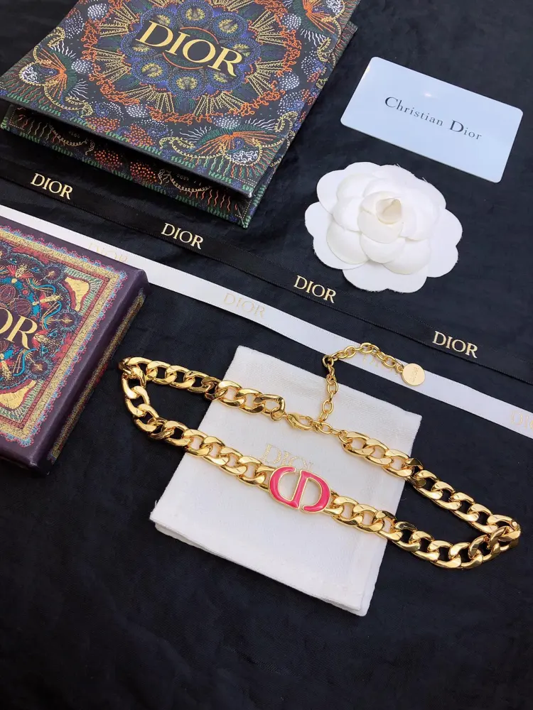 New DIOR CD gold The same brass material as the counter