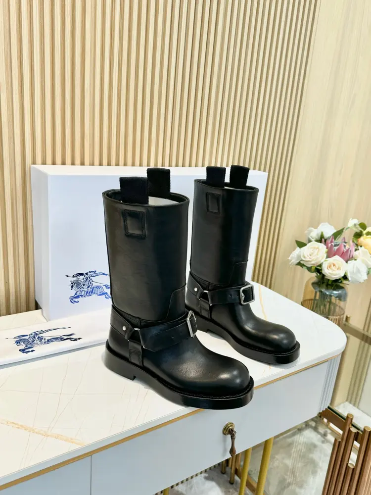 BURBERRY long equestrian boots