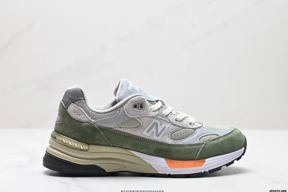 New Balance New Balance Jound × New Balance 992 Retro style upper M992BL