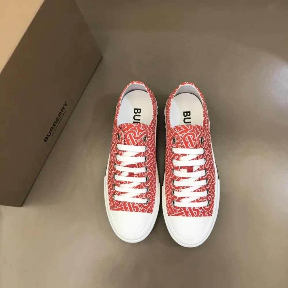 Burberry’s classic low-top sneaker for men