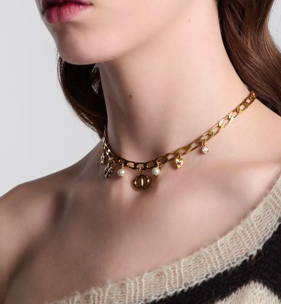 Dior set new models are on sale at the counter. They are so beautiful