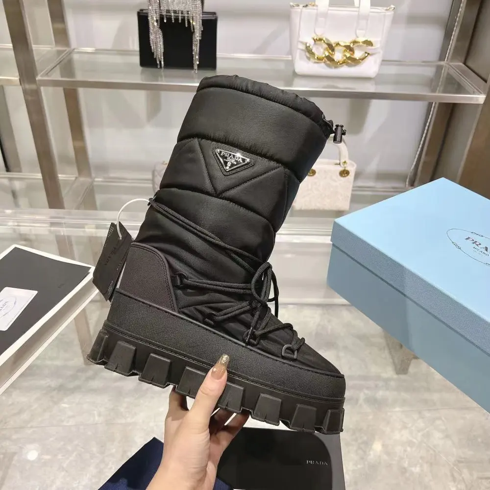 Women’s shoes Sports original latest PRADA: The novel and chic soft sheepskin tongue is