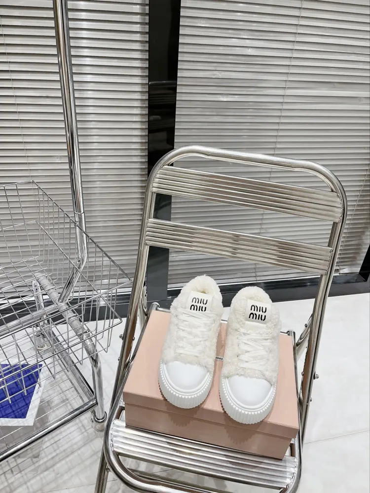 Miu Miu Miu Early Autumn Wool Sneakers New Casual Shoes Thick-soled White Shoes Simple grid