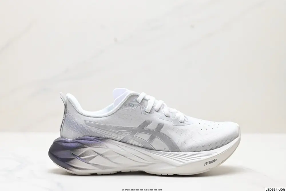 Asics Novablast 4 lightweight running shoes 1012B510-401