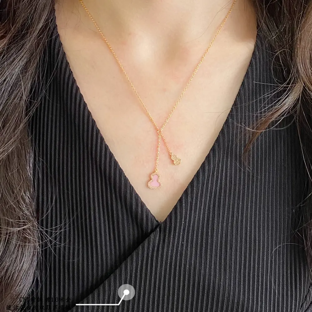 Qeelin Kirin Mini Protein Powder Double Gourd Necklace