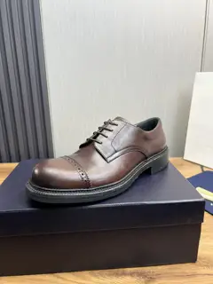 Prada men’s leather sole business casual shoes