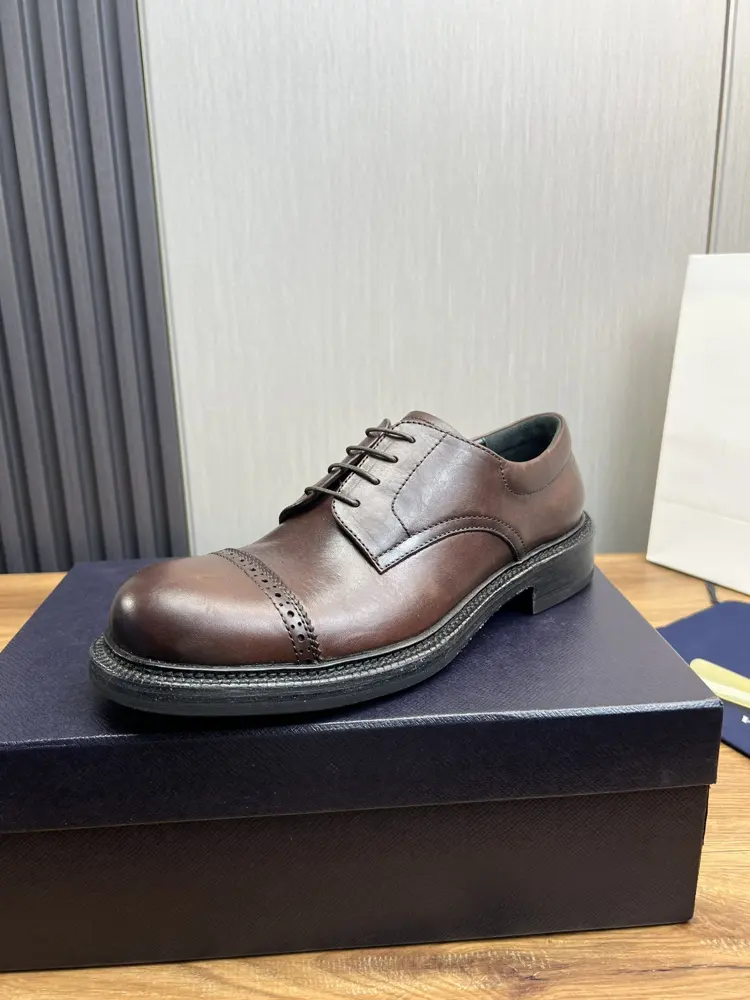Prada men’s leather sole business casual shoes